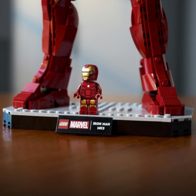 Editia de colectie Iron Man Mark 3 76344 LEGO Marvel Super Heroes